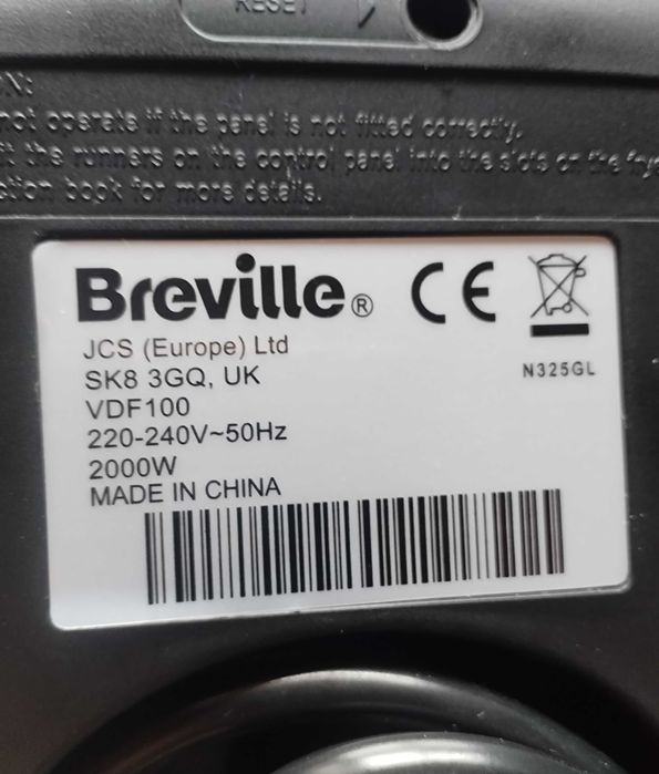 Buna ziua!Vand friteuza noua