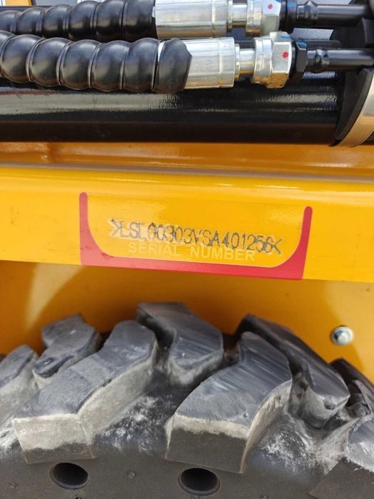 Мини челни товарачи Lonking CDM 303