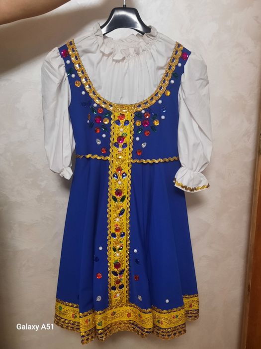 Русский платье  срочно продам