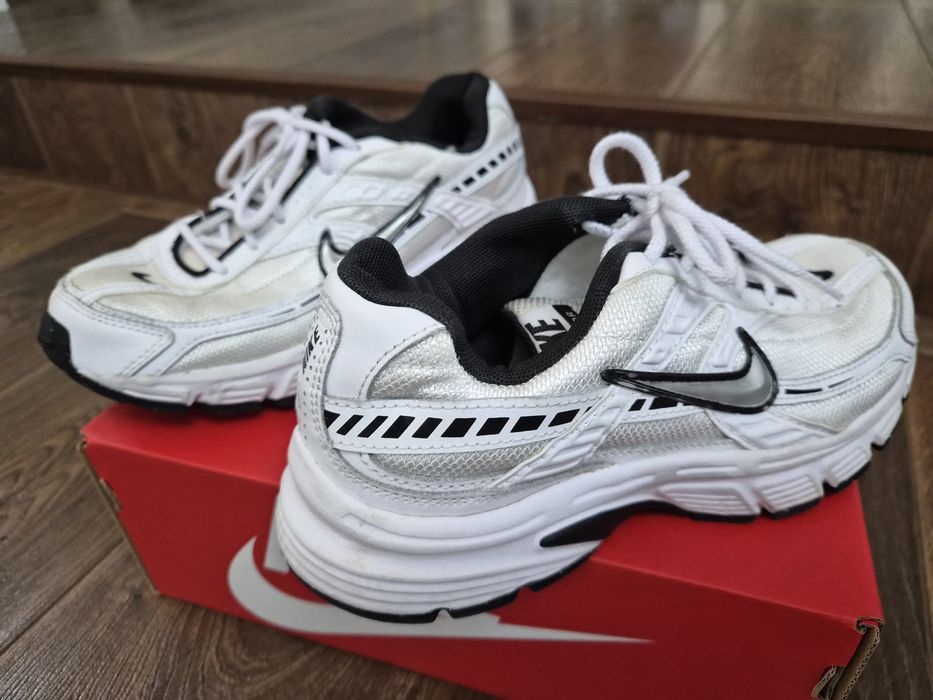 Ботуши и маратонки nike