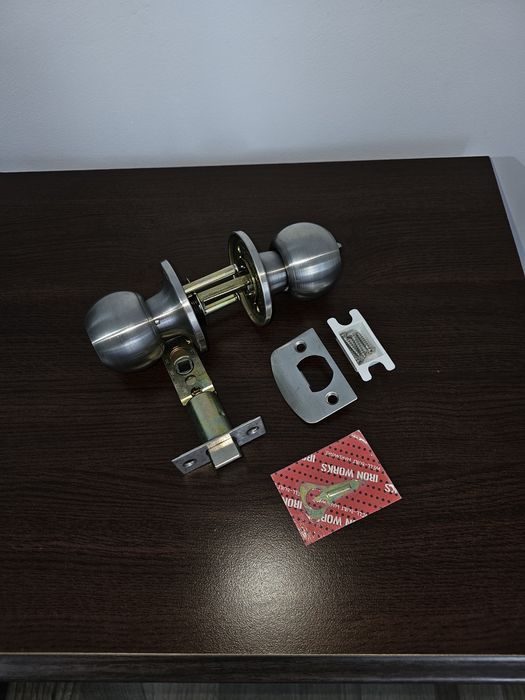 Broască tubulara ușă