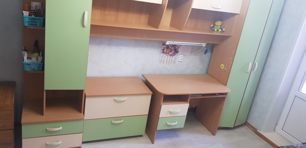 Стенка в спальню