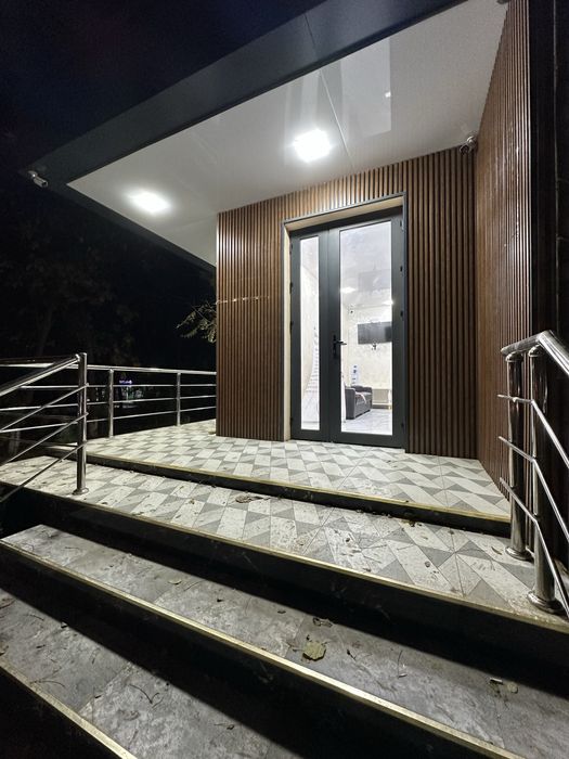 Чиланзар шухрат помещение вдоль дороги офис 54м2