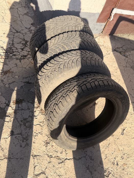 Зимние шипованные шины 205/60 R16