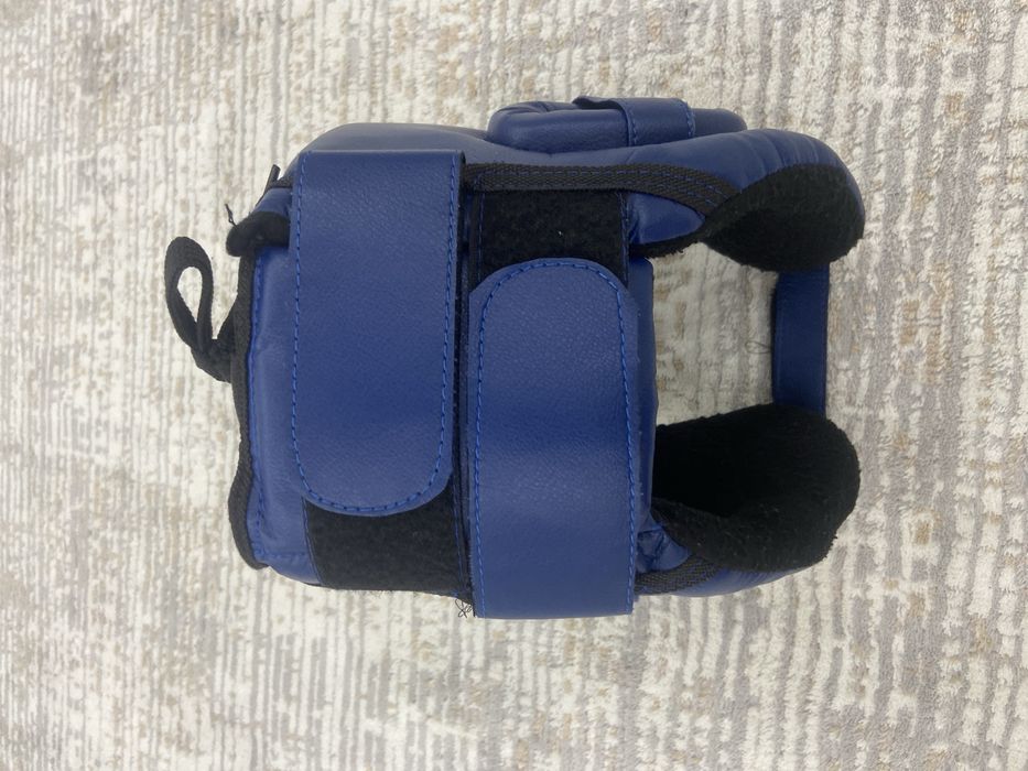 Боксерский шлем TOPTEN,новый