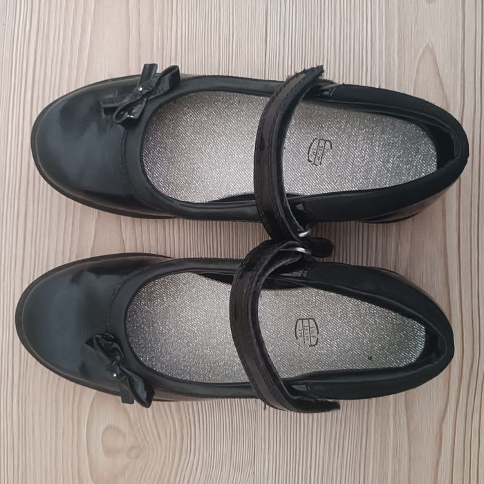 33,5 обувки Clarks