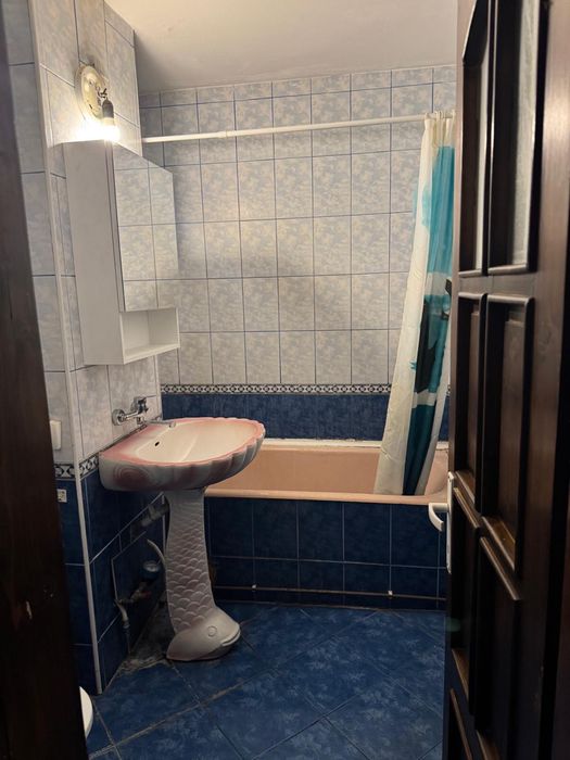 Inchiriez apartament 2 camere deconandat  Micalaca strada Milova