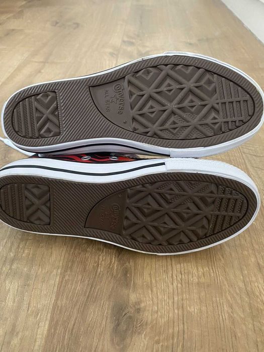 Детски кожени кецове Converse номер 31,5