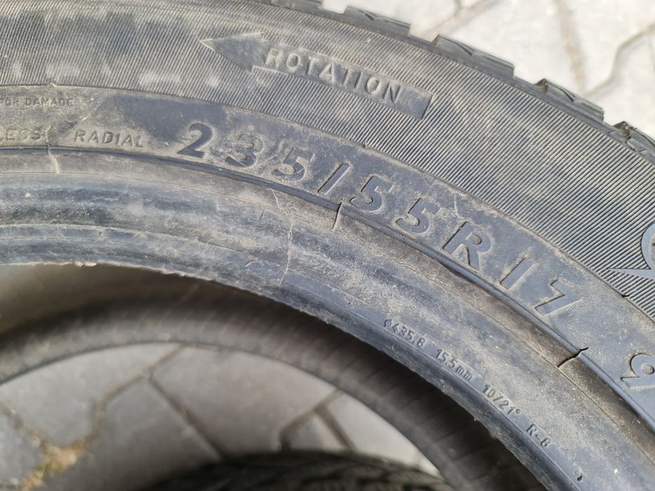 235 55 17 DUNLOP