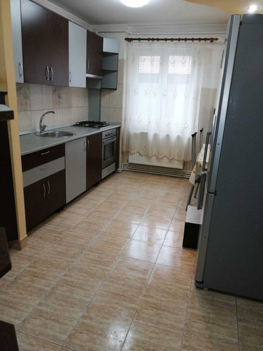 Apartament 3 camere decomandat 70 mp Gheorgheni