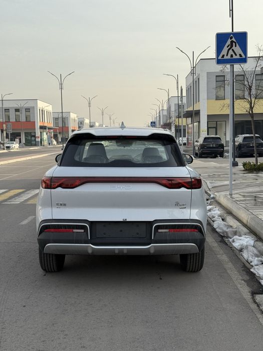 BYD Yuan up Smart drive 401 chegirma narxlada