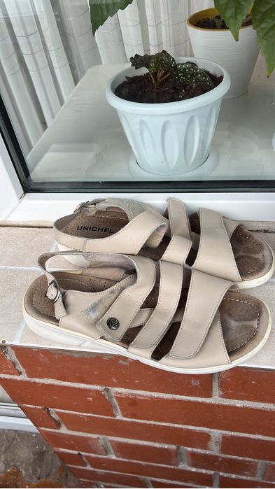 Продам обувь 39 размер