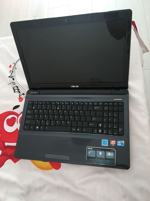Laptop Asus I3 //Pentru piese sau reparat