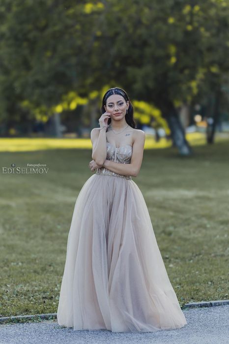 Бална рокля като чисто нова