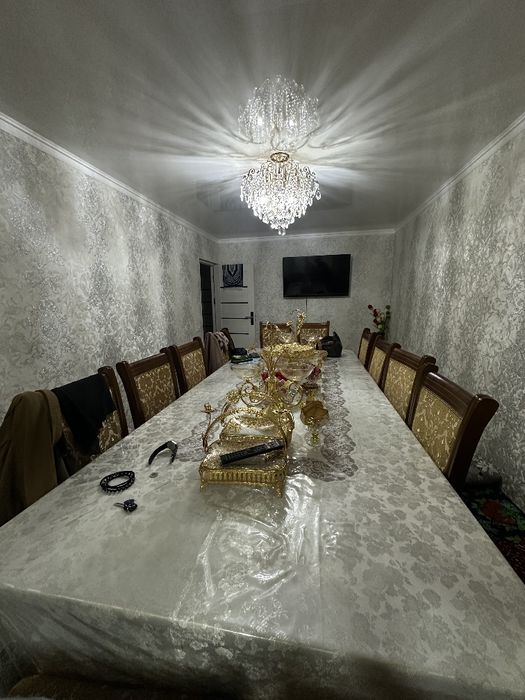 Chirchiqda 3-xonali kvartira sotiladi vasmoyda