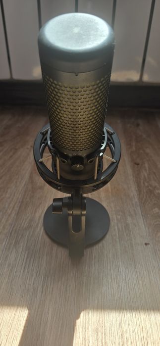 Микрофон HyperX Quadcast S