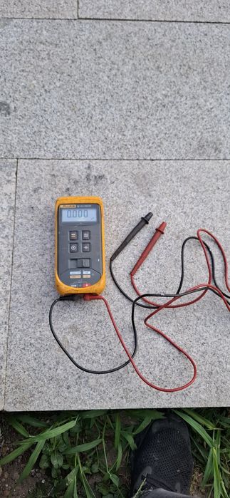 Aparat masura fluke 12