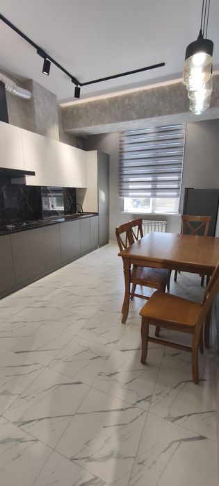 Срочно Продам квартиру Юнусабад15 2/2/7 ТОРГ