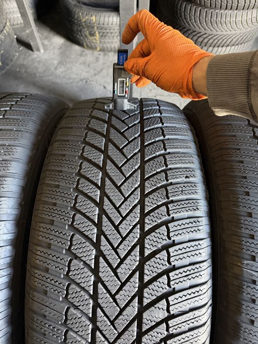4 anvelope iarna 255/55/19 , Bridgestone , DOT 2023 , 6.4-6.8 mm