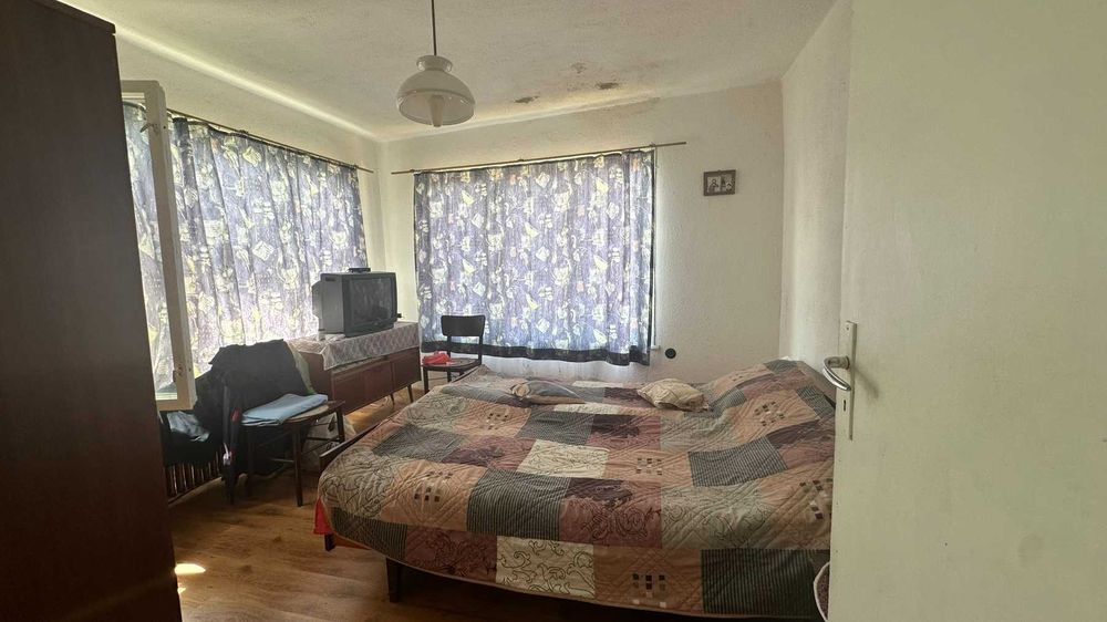 Продава се: Едноетажна къща със ЗП 60 кв.м, с двор 830 кв.м, в село Васил Левски