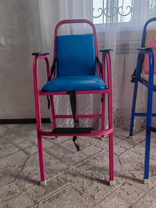 Детские стулья 2 шт.