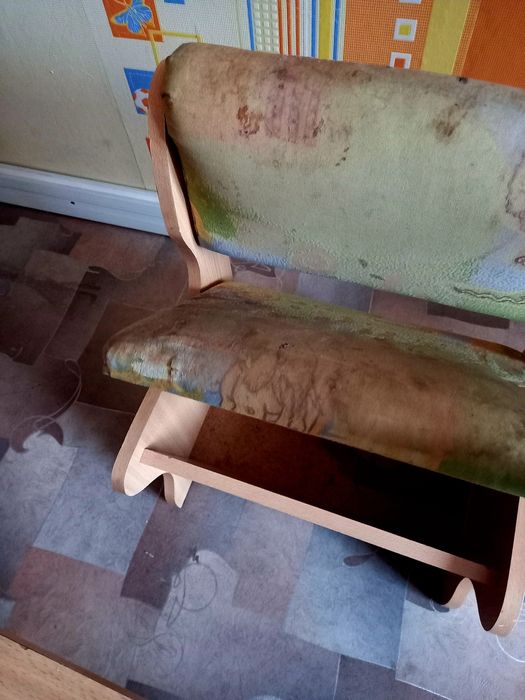 Детский стол со стулом