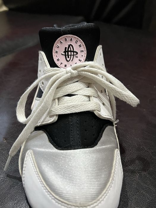 Дамски маратонки NIKE HUARACHE 38н -150 лв