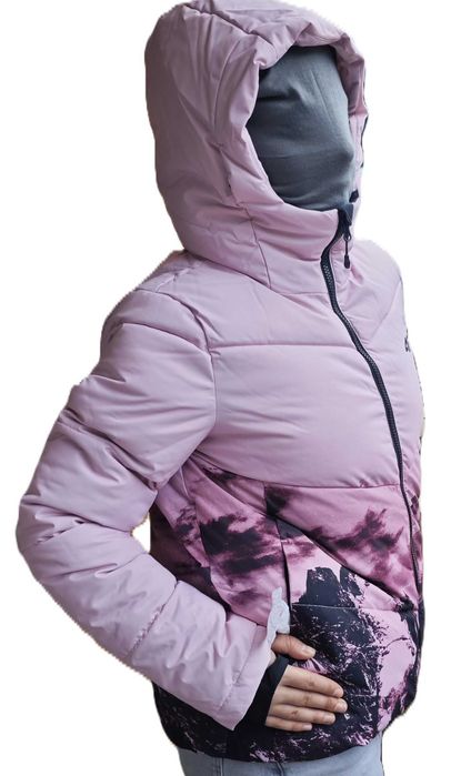 Нови дамски ски/сноуборд якета 4 F Mountain. Размери: S и М