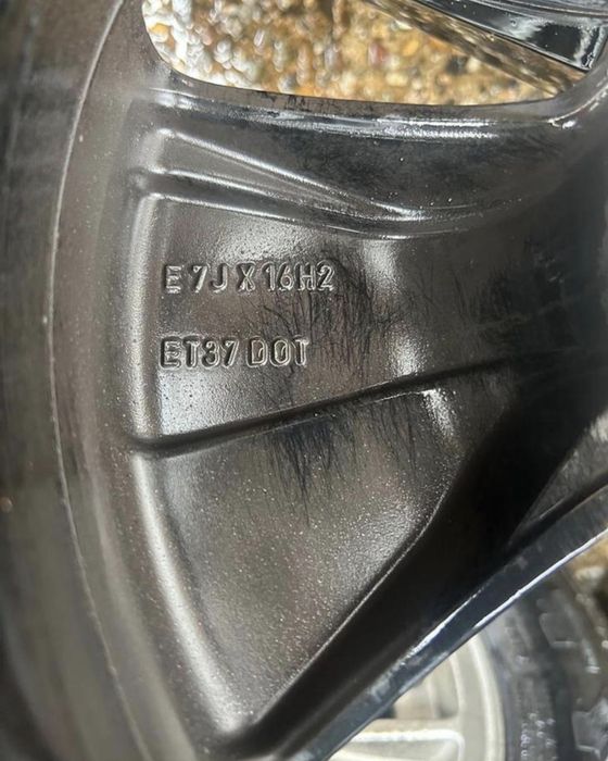 Jante Volvo originale V60, R16 Black + Diamond Cut
+ anvelope