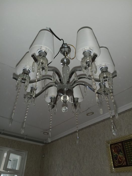 Продаётся люстра