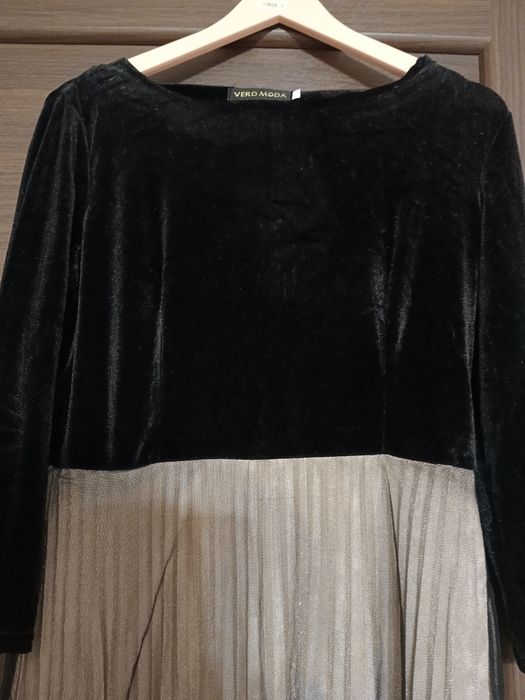 Продам платья женские