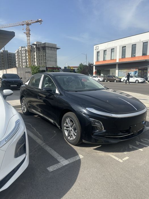 Hongqi e-qm5 500km 2026 restyling model