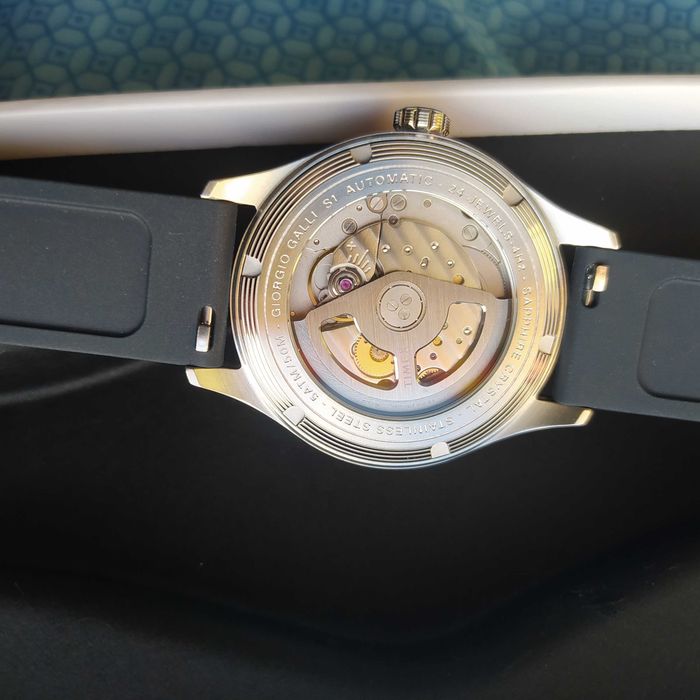 Часовници SEIKO и TIMEX, не употребявани. ПОДАРЪК !