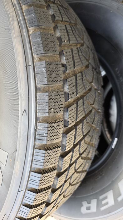 Продам зимние шины Triangle