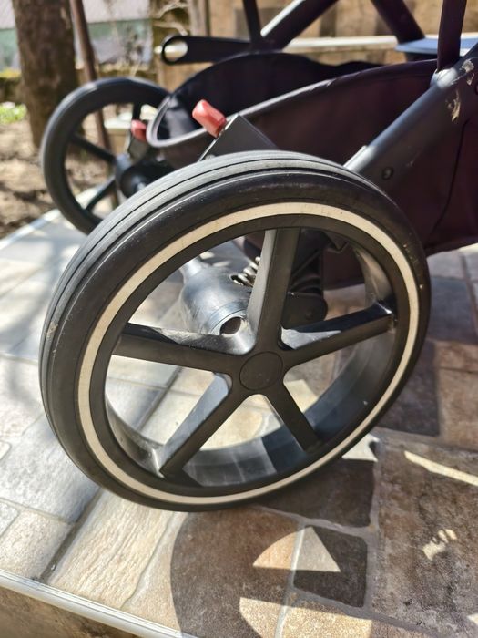 Продавам детска количка CYBEX  BALIOS S LUX BLK 3в1 MOON BLACK