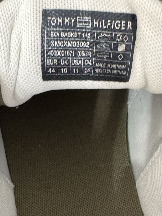 Нови Tommy Hilfiger маратонки