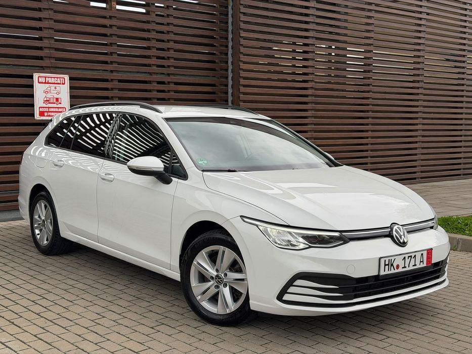 Volkswagen Golf 8 Life-2022 2.0D Manual-Virtual,Led,Ambientale,Import Germania