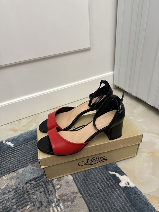 Женские туфли за 2000тг