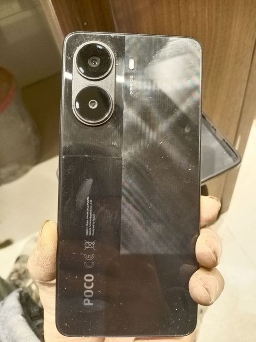 Pooc x7 pro 5G 12/256 qora