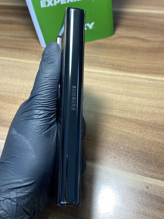 Samsung Galaxy Z Fold 2 5G / Garanție 14 zile / 256 Gb / Bun |