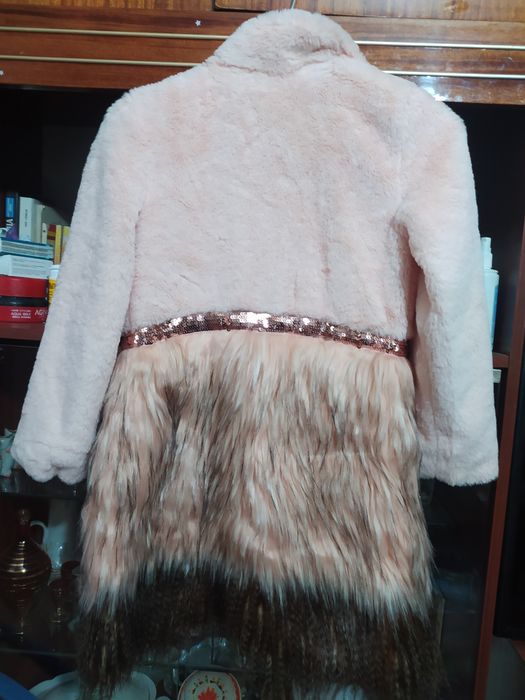 Продам шубку на девочку 128 рост