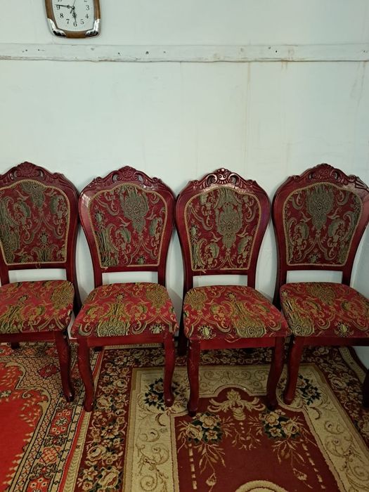 Продам стол со стульями