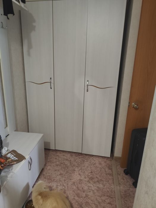 Продается шкаф в в хорошем состоянии.
