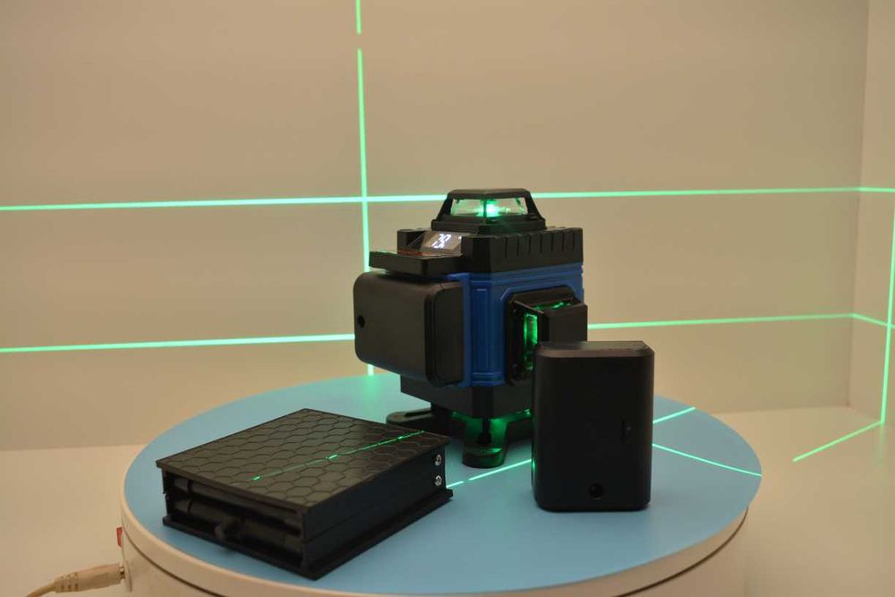 Oferta contine doua Lithium Batteries  Reducere Nivela fascicul laser Verde 4D profesional kit complet  Promo Nivelă unda kkamoon 4D 16 linii fascicul