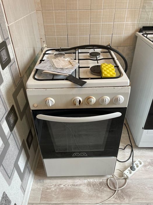 СРОЧНО продается газплита за 7500т.