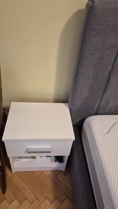 Нова спалня 140 х 200 + матрак + 2 нощни шкафчета / място за съхранение с хидравлика