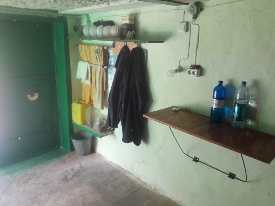 Срочно продам гараж за магазином "Мастер "