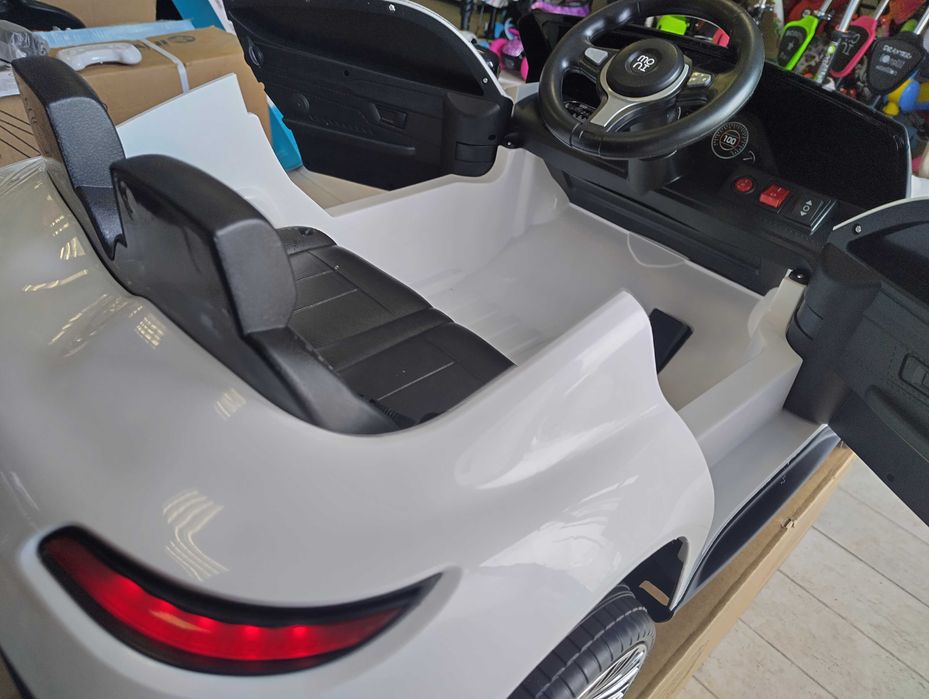 PORSCH Акумулаторна кола DAKOTA бял