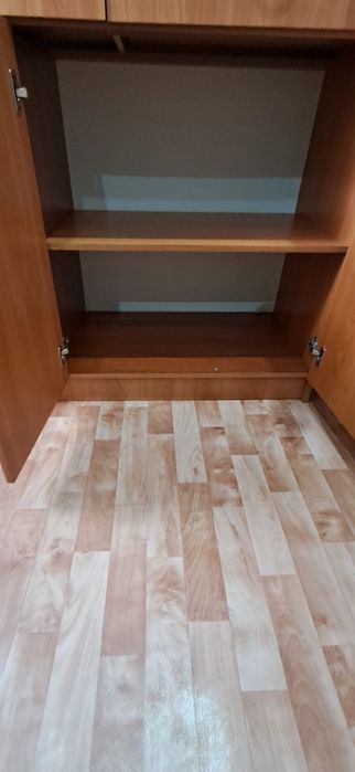 Продам навесной шкаф +комод