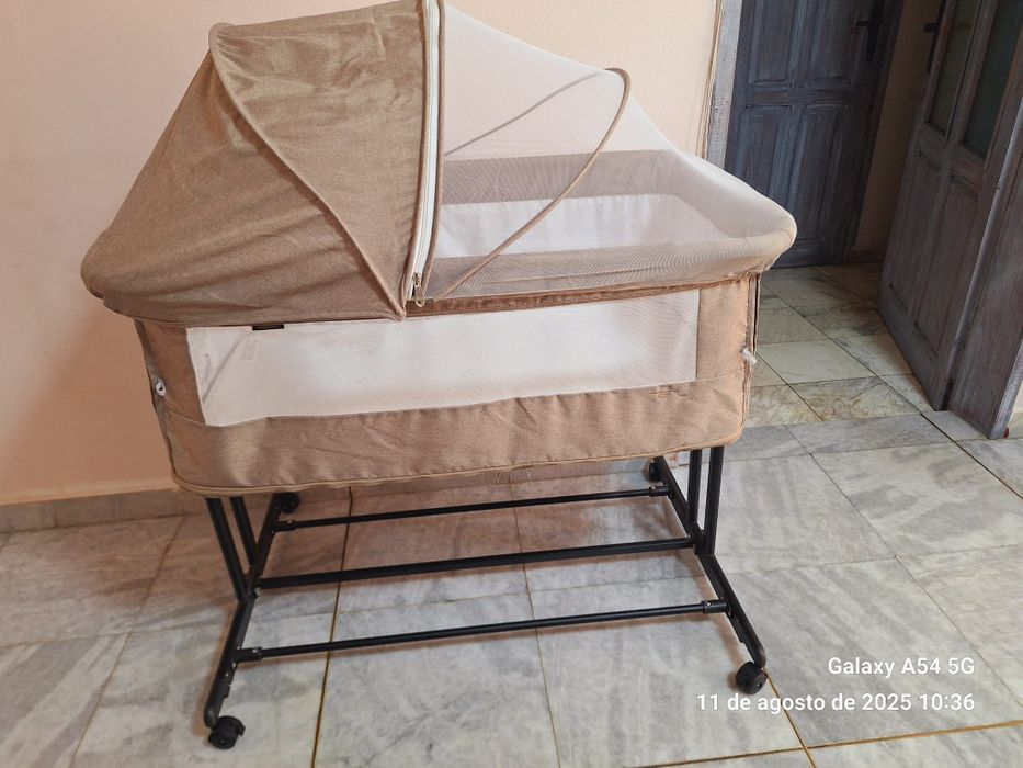 Бебешко походно легло